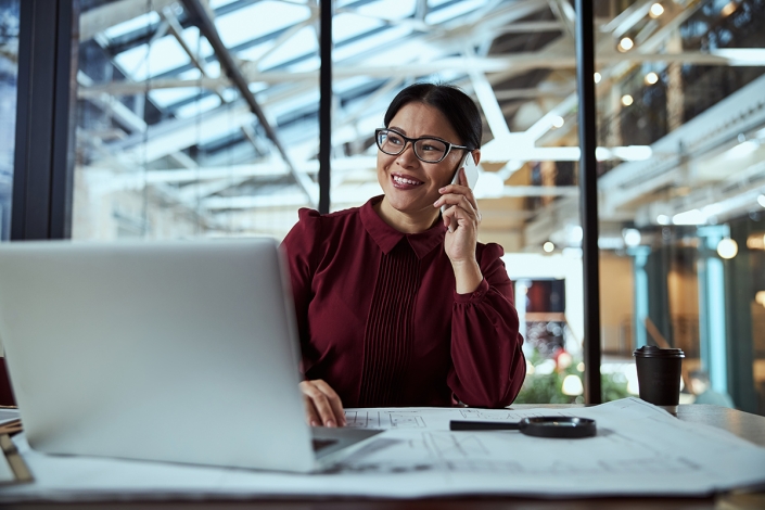 Cute,Female,Person,Keeping,Smile,On,Her,Face,While,Talking
